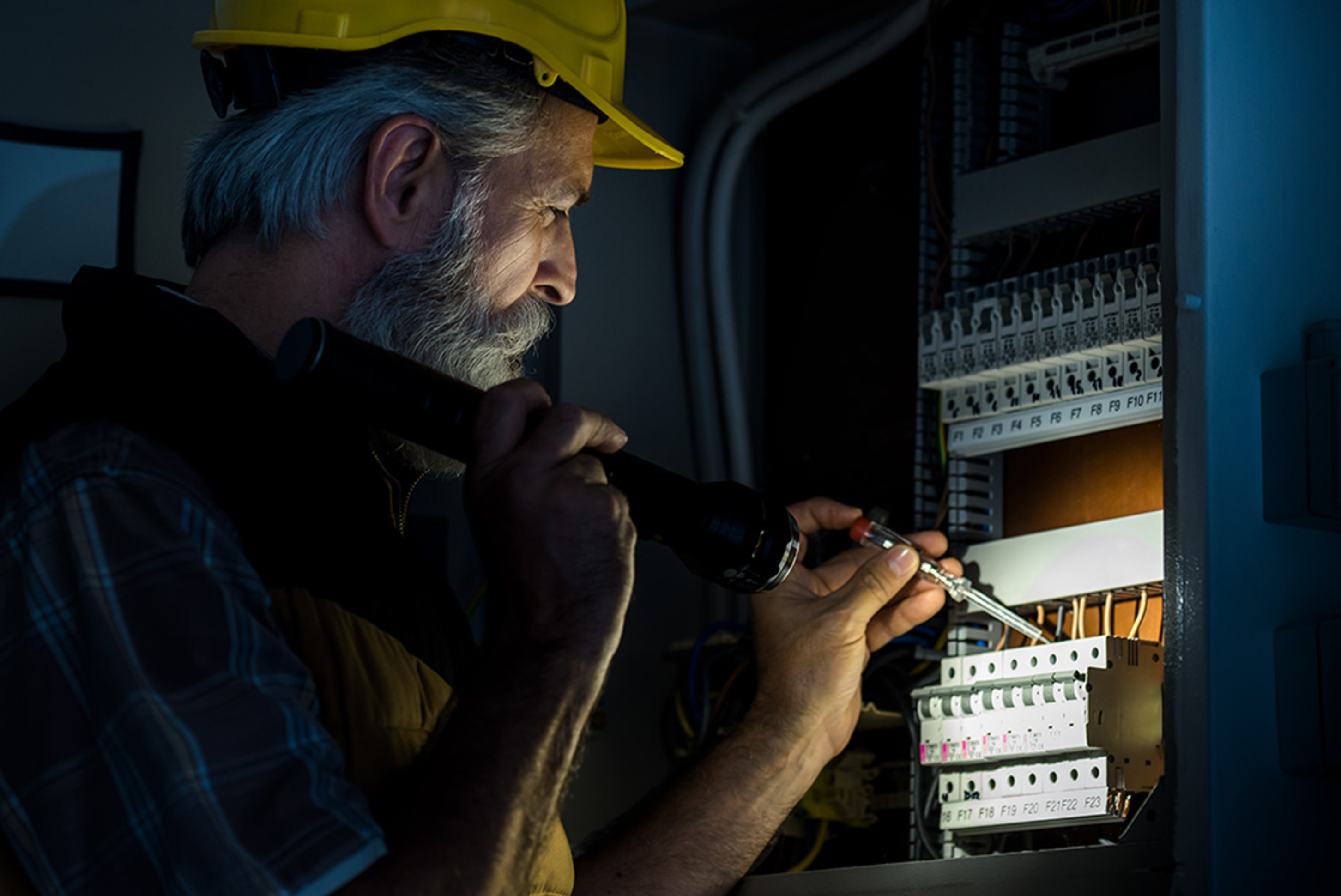 Über­spannungs­schutz bei Ki.O Elektrotechnik in Halle